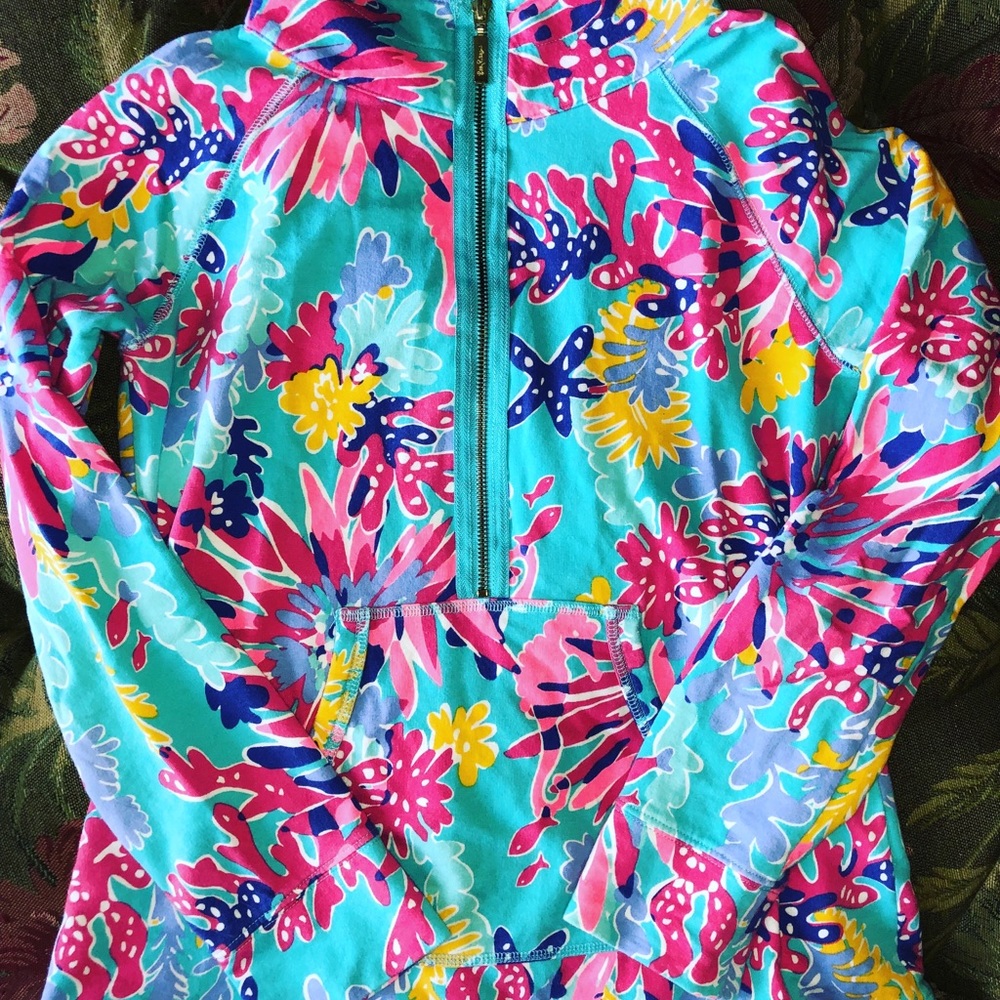 Lilly Pulitzer popover sz S “TRIPPIN N SIPPIN”